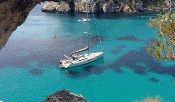 Alquilar un barco en Ibiza en Otoño