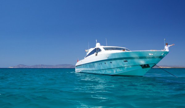 Un día en barco por Ibiza