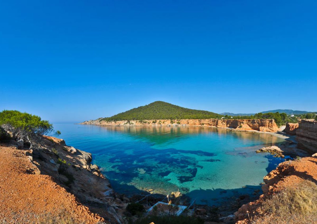 5 beaches for snorkelling in Ibiza