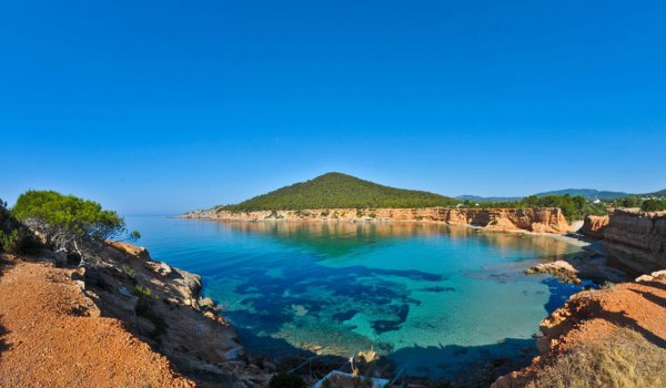 5 beaches for snorkelling in Ibiza