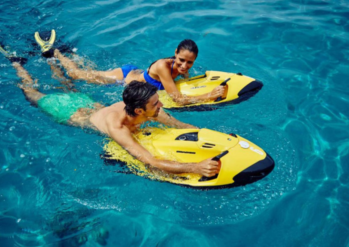 Navega por Ibiza y Formentera practicando deportes acuáticos