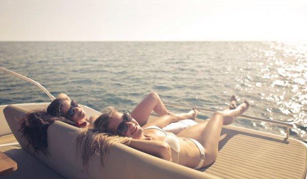 Razones para recorrer Ibiza en barco