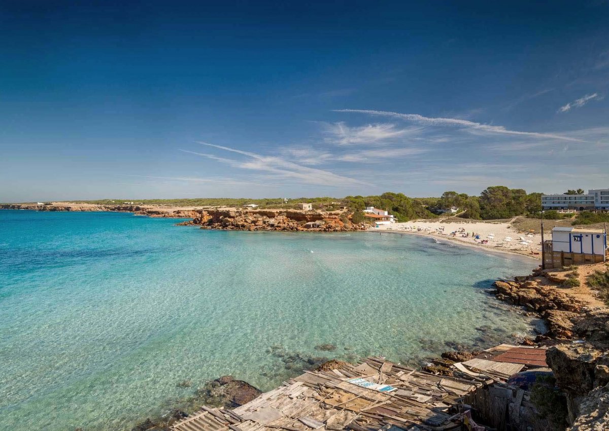 Cala Saona: the beach you mustn't miss on your boat trip to Formentera